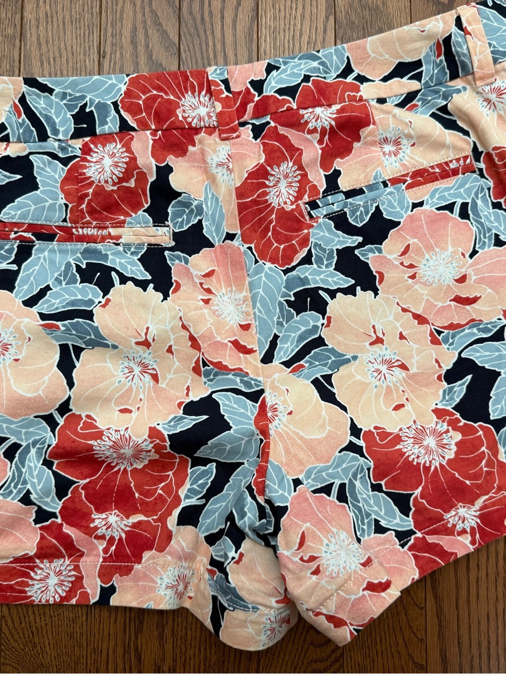 Ann Taylor Loft, Floral Print Bermuda Shorts in Red & Peach on Navy - Picture 2 of 5